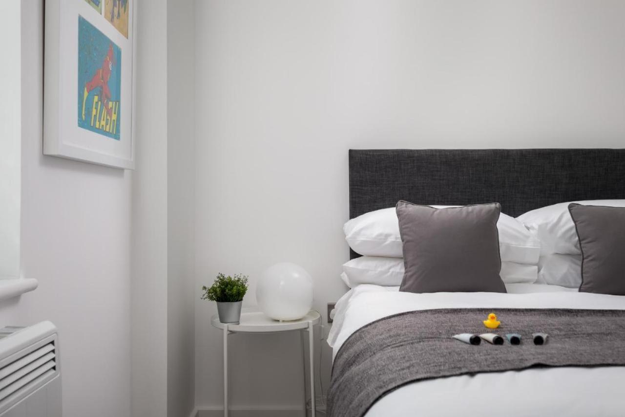 The Post House One By Fortuna Property Gloucester Exteriör bild