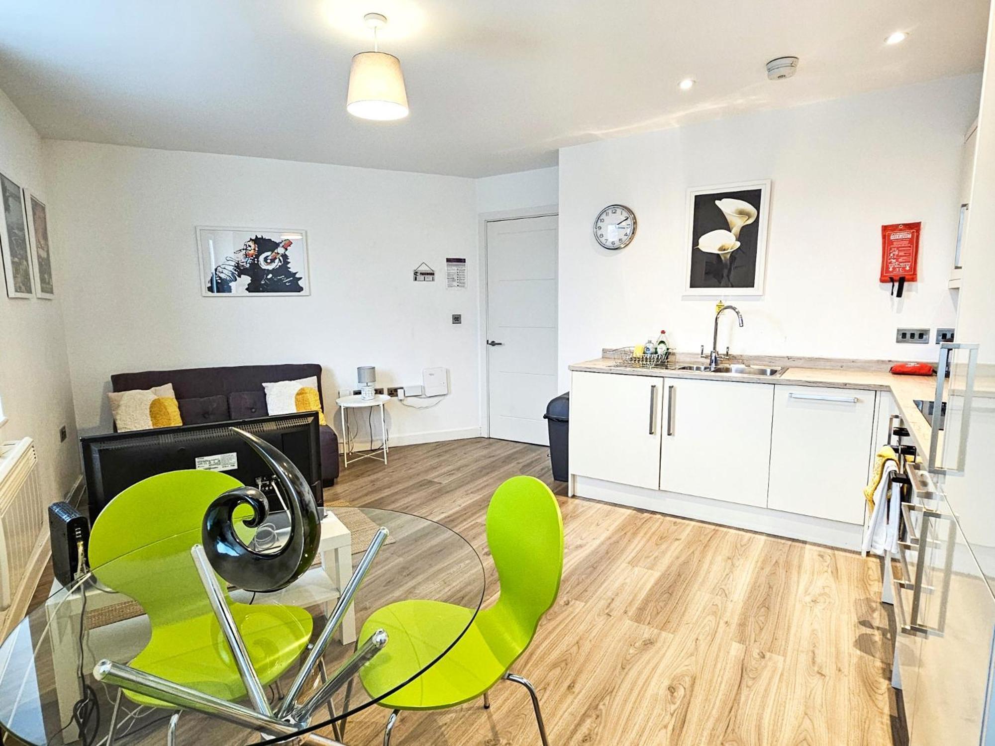 The Post House One By Fortuna Property Gloucester Exteriör bild