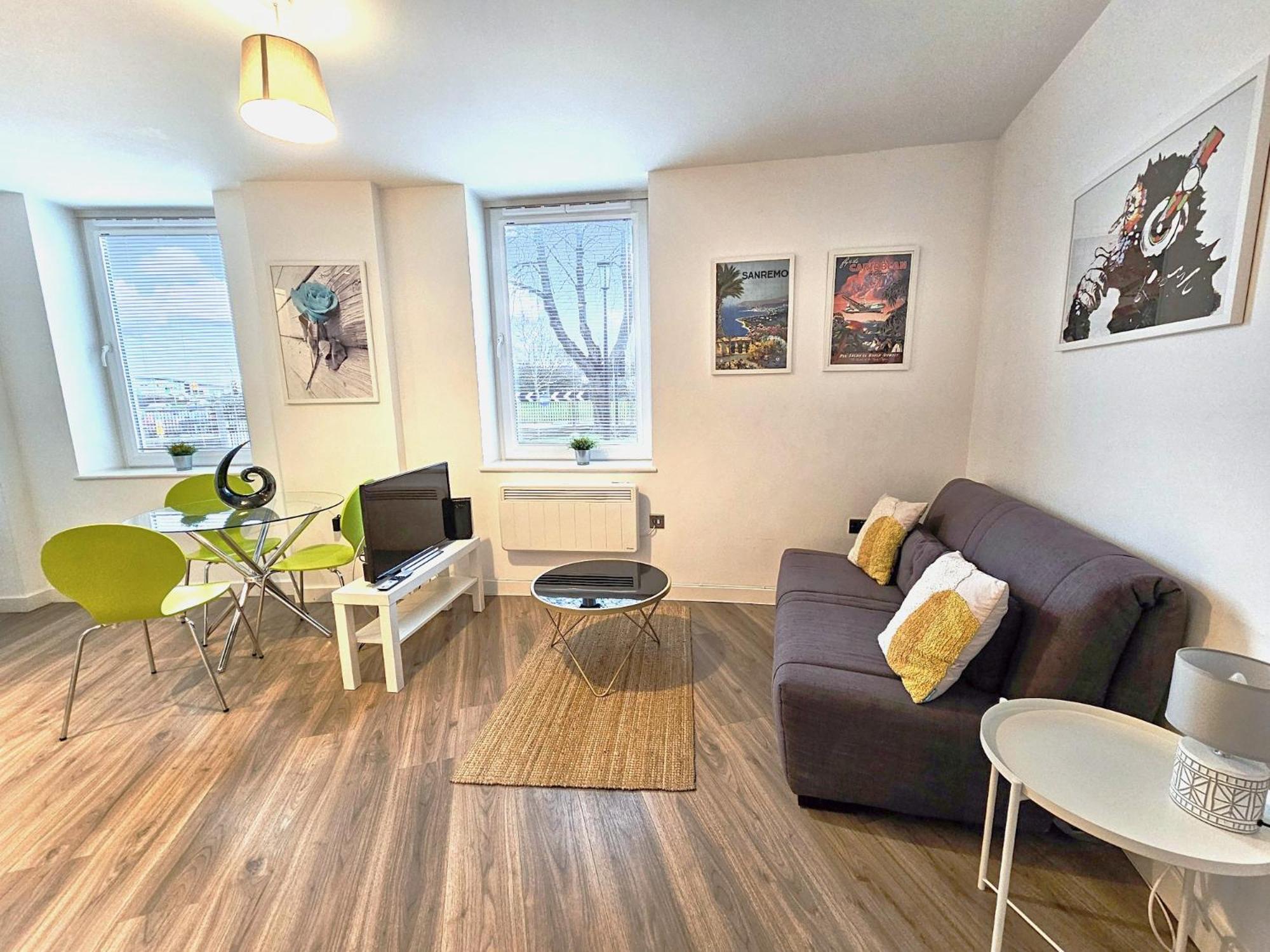 The Post House One By Fortuna Property Gloucester Exteriör bild